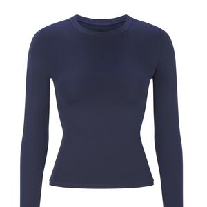 Fits Everybody Long-Sleeve Top